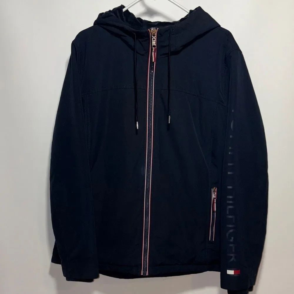 Tommy Hilfiger Men's Navy Hooded Windbreaker
